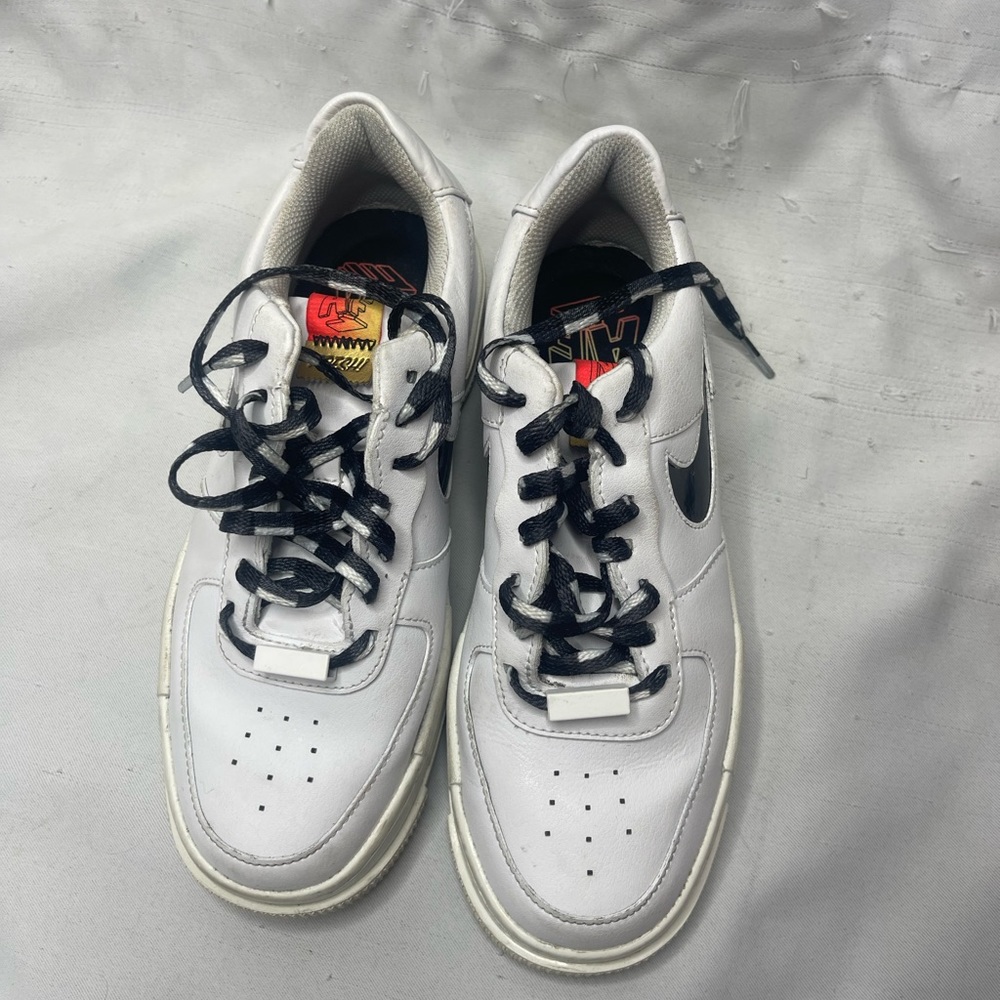 White and black Nike Air color pop shoes🔥🔥🔥🔥